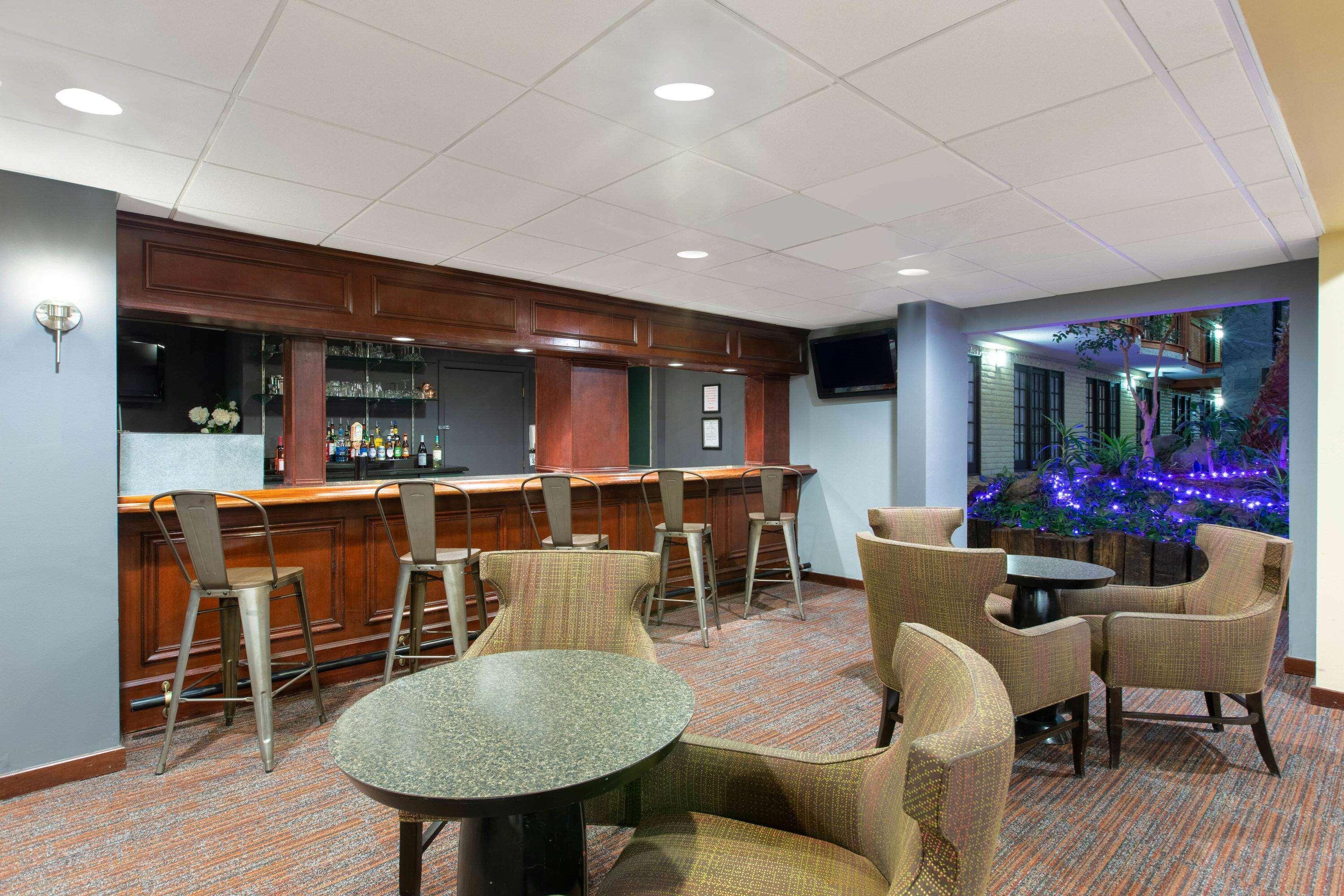 Aksarben Suites Trademark Collection By Wyndham Omaha Buitenkant foto
