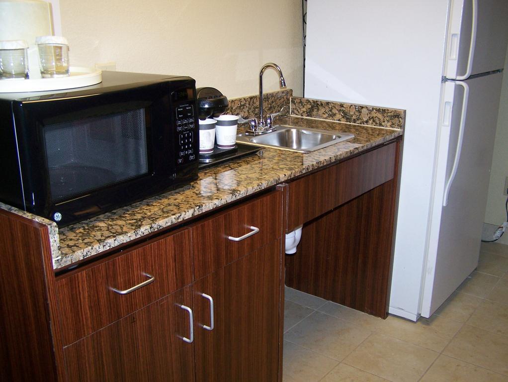 Aksarben Suites Trademark Collection By Wyndham Omaha Kamer foto