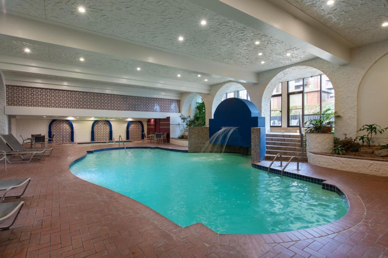 Aksarben Suites Trademark Collection By Wyndham Omaha Buitenkant foto