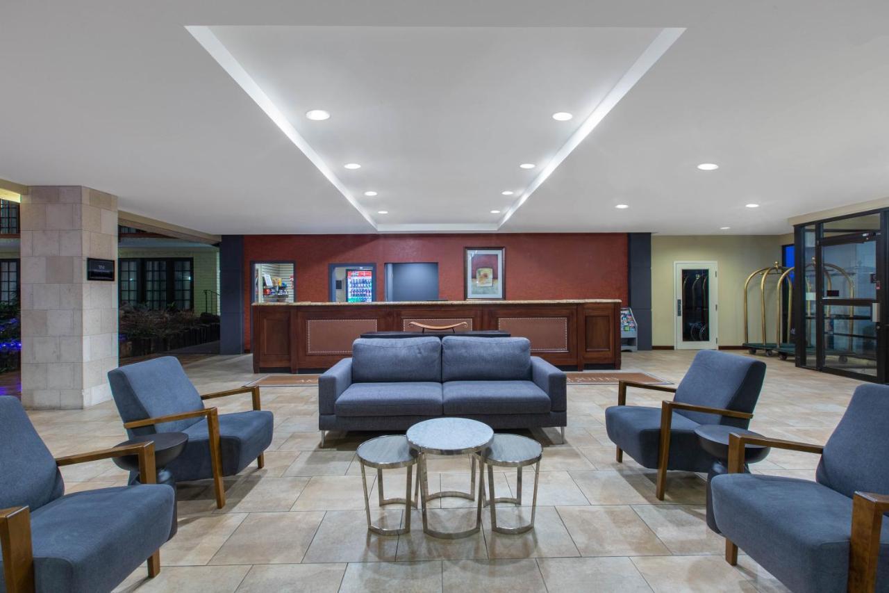 Aksarben Suites Trademark Collection By Wyndham Omaha Buitenkant foto